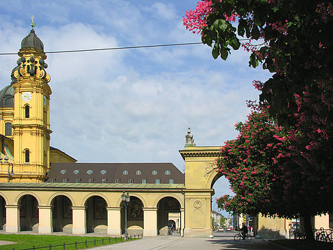 Hofgartentor